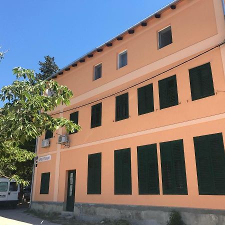Apartment Bilo Omiš Eksteriør billede