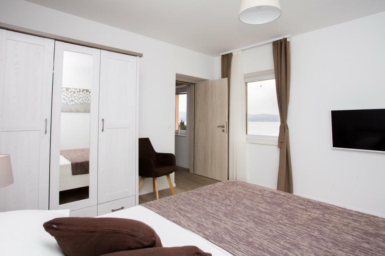 Apartment Bilo Omiš Eksteriør billede